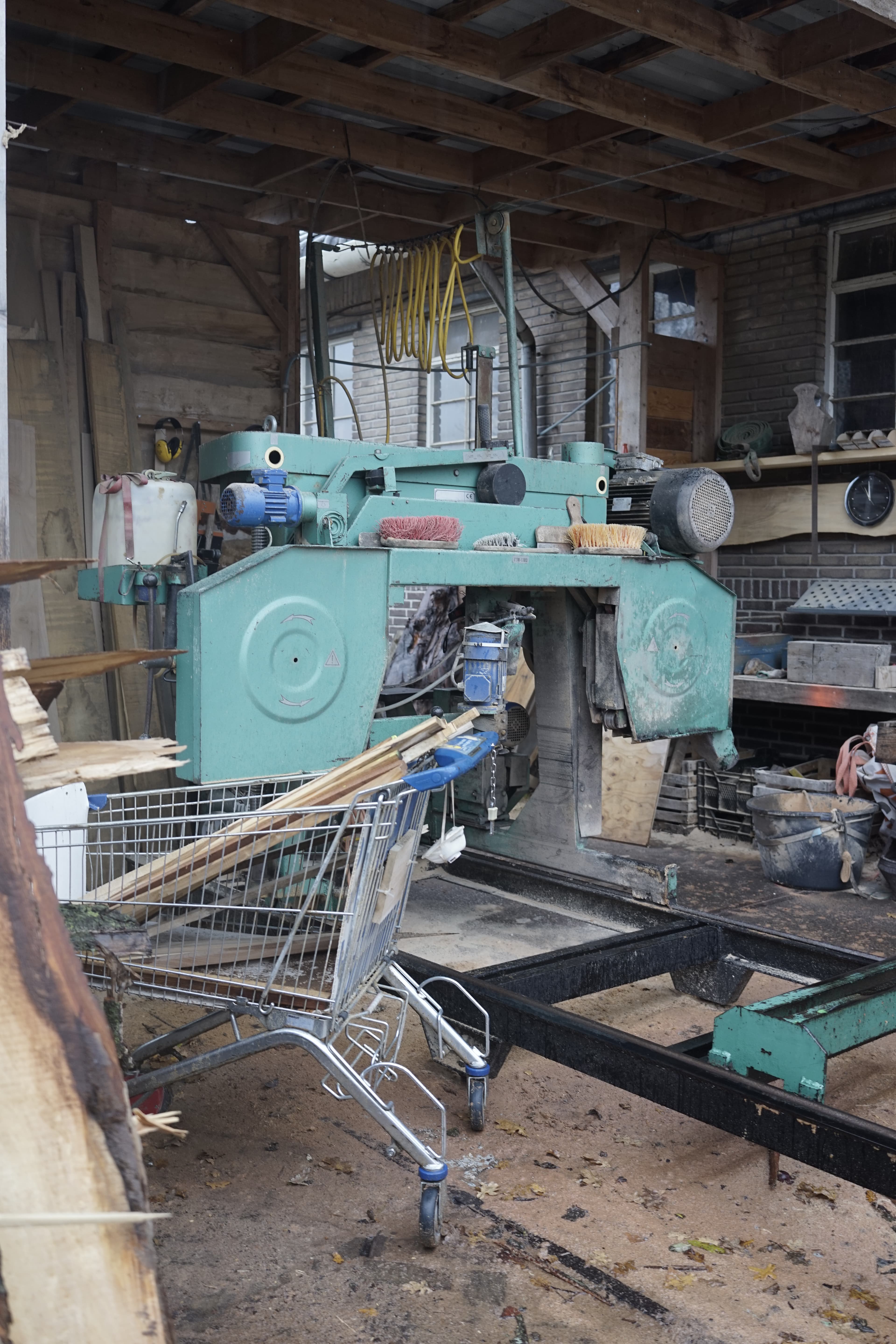 Horizontal bandsaw, machine controls 